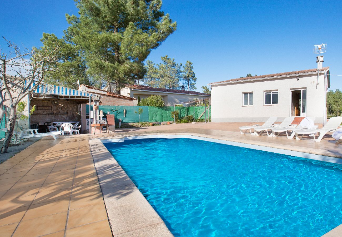 Villa en Lloret de Mar - 2AL01 - Casa sencilla con piscina privada situada en una zona residencial muy tranquila