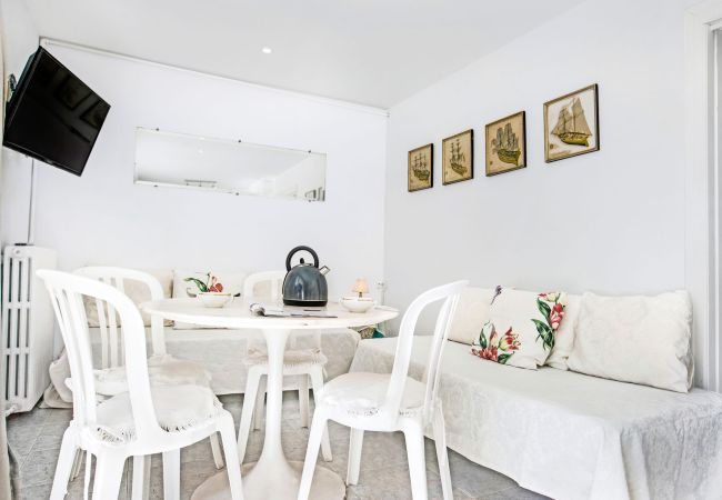 Apartamento en Llafranc - 1ANC 13B - Apartamento sencillo muy cerca de la playa de Llafranc Apartamento en Llafranc - 1ANC 13B - Apartamento sencillo muy cerca de la playa de Llafranc