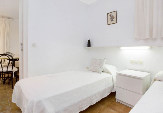 Apartamento en Llafranc - 1BAR01 - Bungalow muy sencillo a pocos minutos caminando de la playa de Llafranc Apartamento en Llafranc - 1BAR01 - Bungalow muy sencillo a pocos minutos caminando de la playa de Llafranc