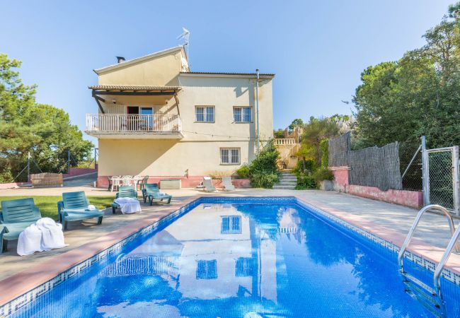 Villa en Lloret de Mar - 2BELL01 - Acogedora casa de 4 habitaciones con piscina situada en una zona muy tranquila  Villa en Lloret de Mar - 2BELL01 - Acogedora casa de 4 habitaciones con piscina situada en una zona muy tranquila
