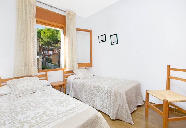Apartamento en Llafranc - 1BRA01 - Apartamento sencillo para 6 personas situado a pocos minutos caminando de la playa de Llafranc Apartamento en Llafranc - 1BRA01 - Apartamento sencillo para 6 personas situado a pocos minutos caminando de la playa de Llafranc