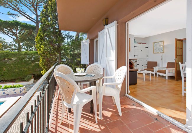 Villa en Calella de Palafrugell - 1BENETPL - Casa dividida en 3 apartamentos totalmente independientes con piscina compartida a tan solo 1 km de la playa de Calella de Palafrugell Villa en Calella de Palafrugell - 1BENETPL - Casa dividida en 3 apartamentos totalmente independientes con piscina compartida a tan solo 1 km de la playa de Calella de Palafrugell