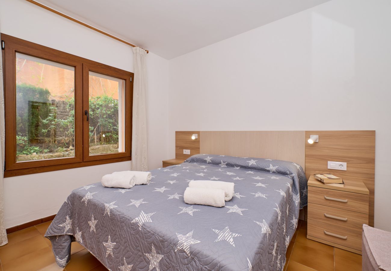 Villa en Calella de Palafrugell - 1BENETPL - Casa dividida en 3 apartamentos totalmente independientes con piscina compartida a tan solo 1 km de la playa de Calella de Palafrugell