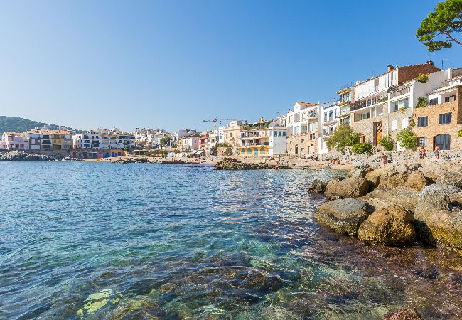 Apartamento en Llafranc - 1CEN A1 - Apartamento sencillo con jardín y piscina comunitaria  a 800m de la playa de Llafranc  Apartamento en Llafranc - 1CEN A1 - Apartamento sencillo con jardín y piscina comunitaria  a 800m de la playa de Llafranc