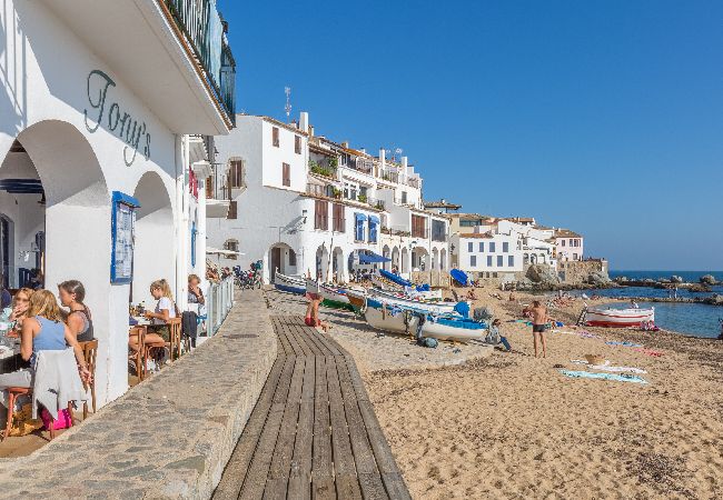 Apartamento en Llafranc - 1CEN A1 - Apartamento sencillo con jardín y piscina comunitaria  a 800m de la playa de Llafranc  Apartamento en Llafranc - 1CEN A1 - Apartamento sencillo con jardín y piscina comunitaria  a 800m de la playa de Llafranc
