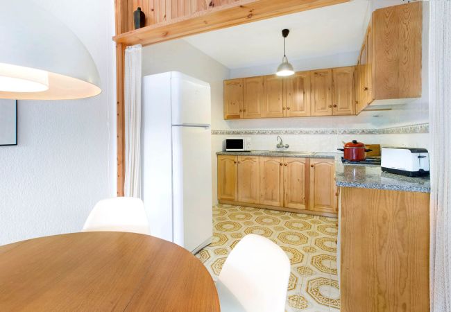 Apartamento en Llafranc - 1CEN A1 - Apartamento sencillo con jardín y piscina comunitaria  a 800m de la playa de Llafranc  Apartamento en Llafranc - 1CEN A1 - Apartamento sencillo con jardín y piscina comunitaria  a 800m de la playa de Llafranc