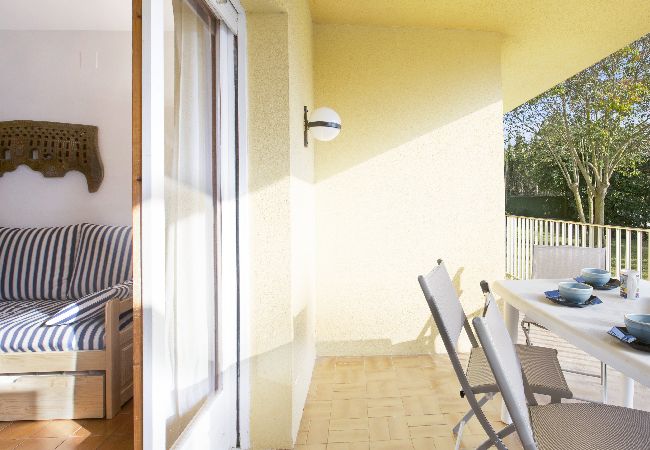 Apartamento en Llafranc - 1CEN A2 - Apartamento sencillo con jardín y piscina comunitaria a 800m de la playa de Llafranc Apartamento en Llafranc - 1CEN A2 - Apartamento sencillo con jardín y piscina comunitaria a 800m de la playa de Llafranc