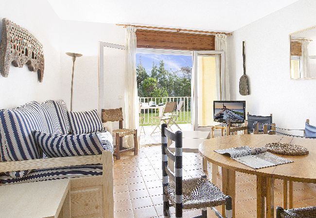 Apartamento en Llafranc - 1CEN A2 - Apartamento sencillo con jardín y piscina comunitaria a 800m de la playa de Llafranc Apartamento en Llafranc - 1CEN A2 - Apartamento sencillo con jardín y piscina comunitaria a 800m de la playa de Llafranc