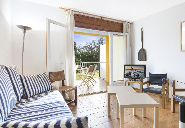 Apartamento en Llafranc - 1CEN A2 - Apartamento sencillo con jardín y piscina comunitaria a 800m de la playa de Llafranc Apartamento en Llafranc - 1CEN A2 - Apartamento sencillo con jardín y piscina comunitaria a 800m de la playa de Llafranc