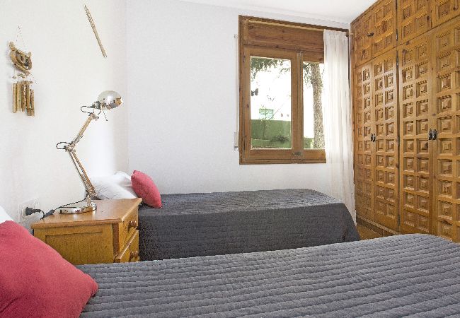 Apartamento en Llafranc - 1CEN A2 - Apartamento sencillo con jardín y piscina comunitaria a 800m de la playa de Llafranc Apartamento en Llafranc - 1CEN A2 - Apartamento sencillo con jardín y piscina comunitaria a 800m de la playa de Llafranc