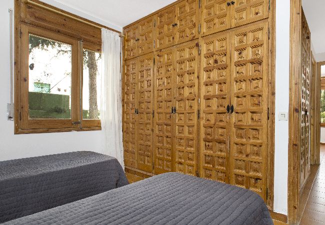 Apartamento en Llafranc - 1CEN A2 - Apartamento sencillo con jardín y piscina comunitaria a 800m de la playa de Llafranc Apartamento en Llafranc - 1CEN A2 - Apartamento sencillo con jardín y piscina comunitaria a 800m de la playa de Llafranc