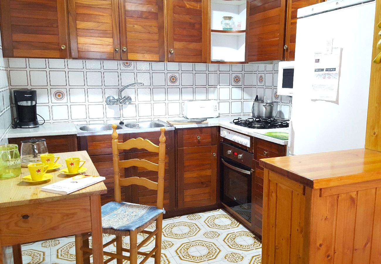 Apartamento en Llafranc - 1CEN A3 - Apartamento sencillo con jardín y piscina comunitaria a 800m de la playa de Llafranc