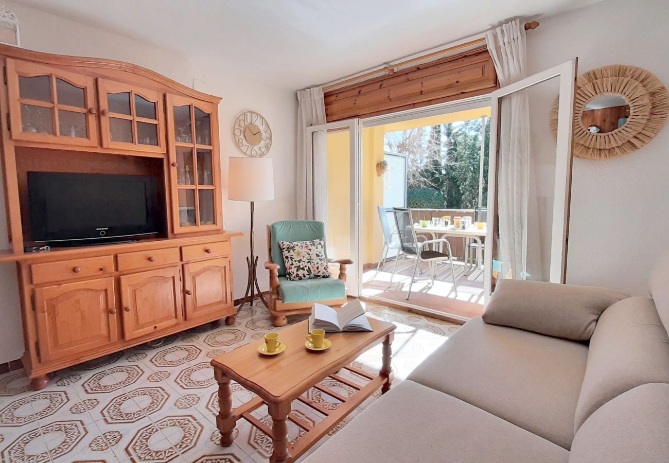Apartamento en Llafranc - 1CEN A3 - Apartamento sencillo con jardín y piscina comunitaria a 800m de la playa de Llafranc