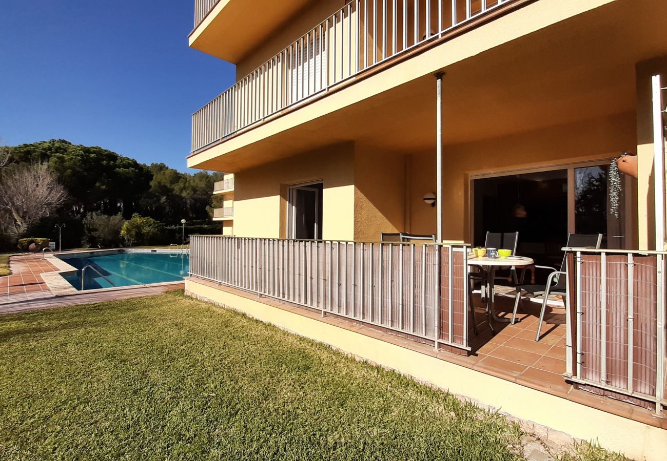 Apartamento en Llafranc - 1CEN A3 - Apartamento sencillo con jardín y piscina comunitaria a 800m de la playa de Llafranc