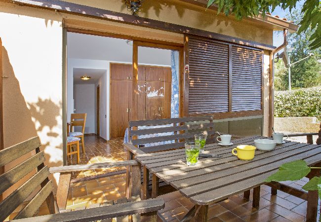 Villa en Vidreres - 2CIP01-6pax - Casa con capacidad para 06 personas y piscina privada situada en una zona tranquila  Villa en Vidreres - 2CIP01-6pax - Casa con capacidad para 06 personas y piscina privada situada en una zona tranquila
