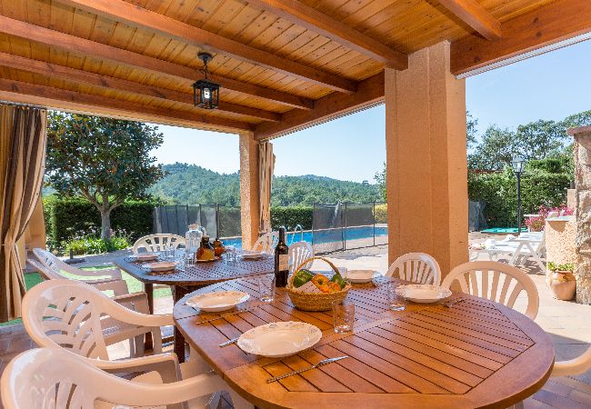 Villa en Vidreres - 2CIP01-6pax - Casa con capacidad para 06 personas y piscina privada situada en una zona tranquila  Villa en Vidreres - 2CIP01-6pax - Casa con capacidad para 06 personas y piscina privada situada en una zona tranquila