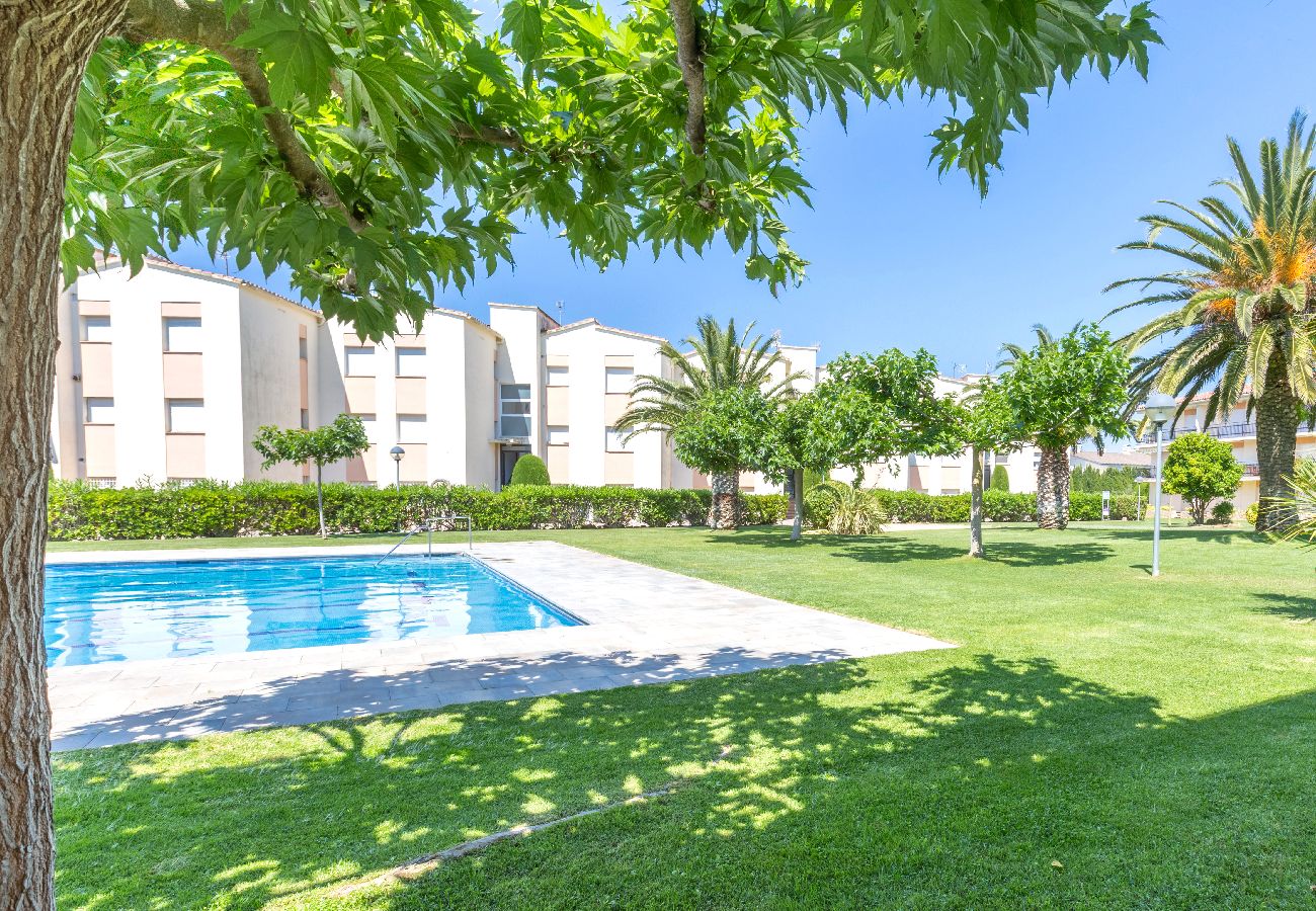 Apartamento en Calella de Palafrugell - 1CB E6 - Apartamento de dos habitaciones en una zona muy tranquila con jardín y piscina comunitaria cerca de la playa de Calella de Palafrugell