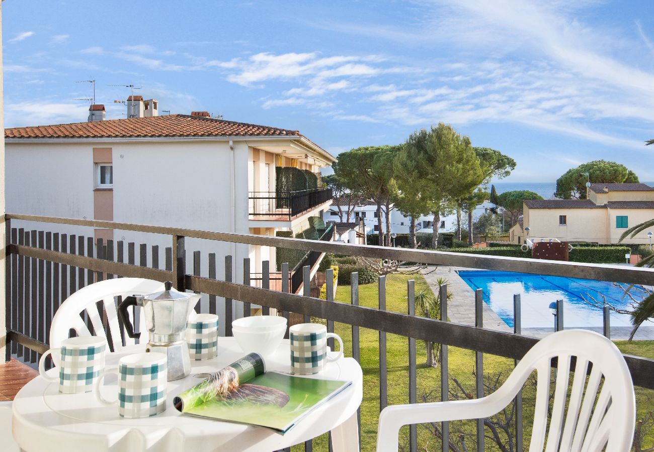 Apartamento en Calella de Palafrugell - 1CB E6 - Apartamento de dos habitaciones en una zona muy tranquila con jardín y piscina comunitaria cerca de la playa de Calella de Palafrugell