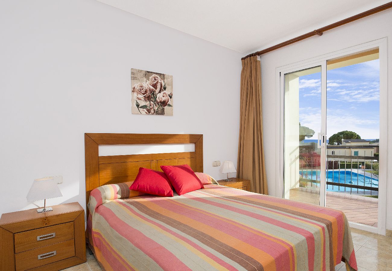 Apartamento en Calella de Palafrugell - 1CB E6 - Apartamento de dos habitaciones en una zona muy tranquila con jardín y piscina comunitaria cerca de la playa de Calella de Palafrugell