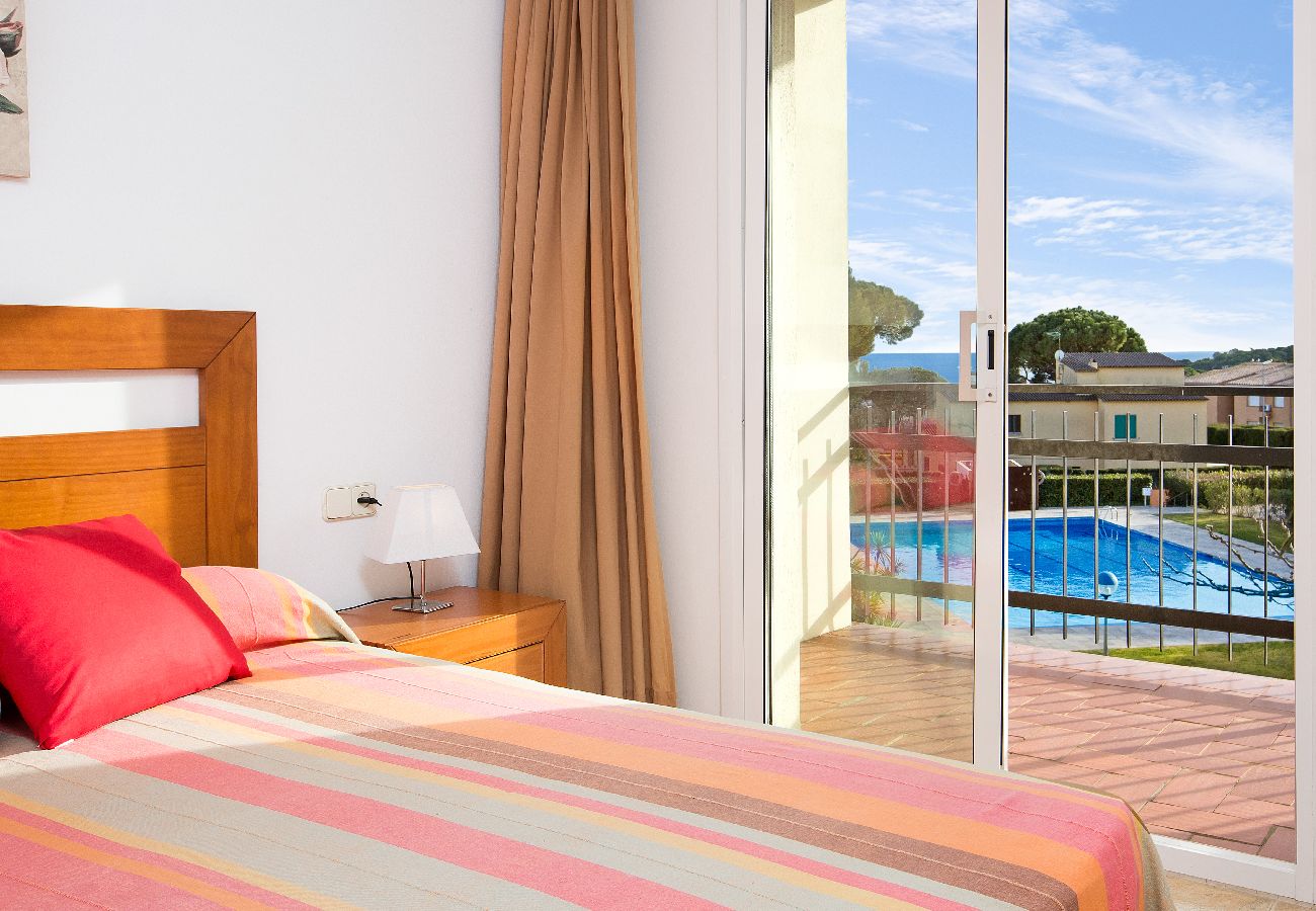 Apartamento en Calella de Palafrugell - 1CB E6 - Apartamento de dos habitaciones en una zona muy tranquila con jardín y piscina comunitaria cerca de la playa de Calella de Palafrugell