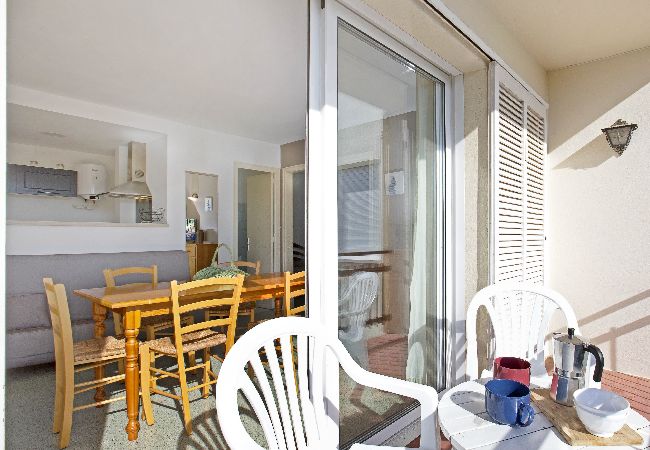 Apartamento en Calella de Palafrugell - 1CB N2 - Apartamento de 2 habitaciones en una zona muy tranquila con jardín y piscina comunitaria cerca de la playa de Calella de Palafrugell Apartamento en Calella de Palafrugell - 1CB N2 - Apartamento de 2 habitaciones en una zona muy tranquila con jardín y piscina comunitaria cerca de la playa de Calella de Palafrugell