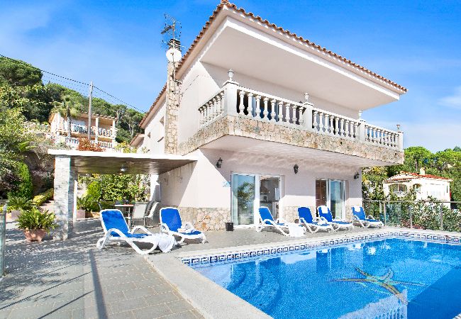 Villa en Lloret de Mar - 2GAR01 - Bonita casa con piscina privada y unas preciosas vistas al mar situada cerca de la playa
