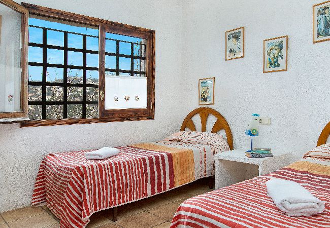 Villa en Lloret de Mar - 2IBI01 - Casa de 3 habitaciones con piscina privada y vistas al mar situada muy cerca de la playa 