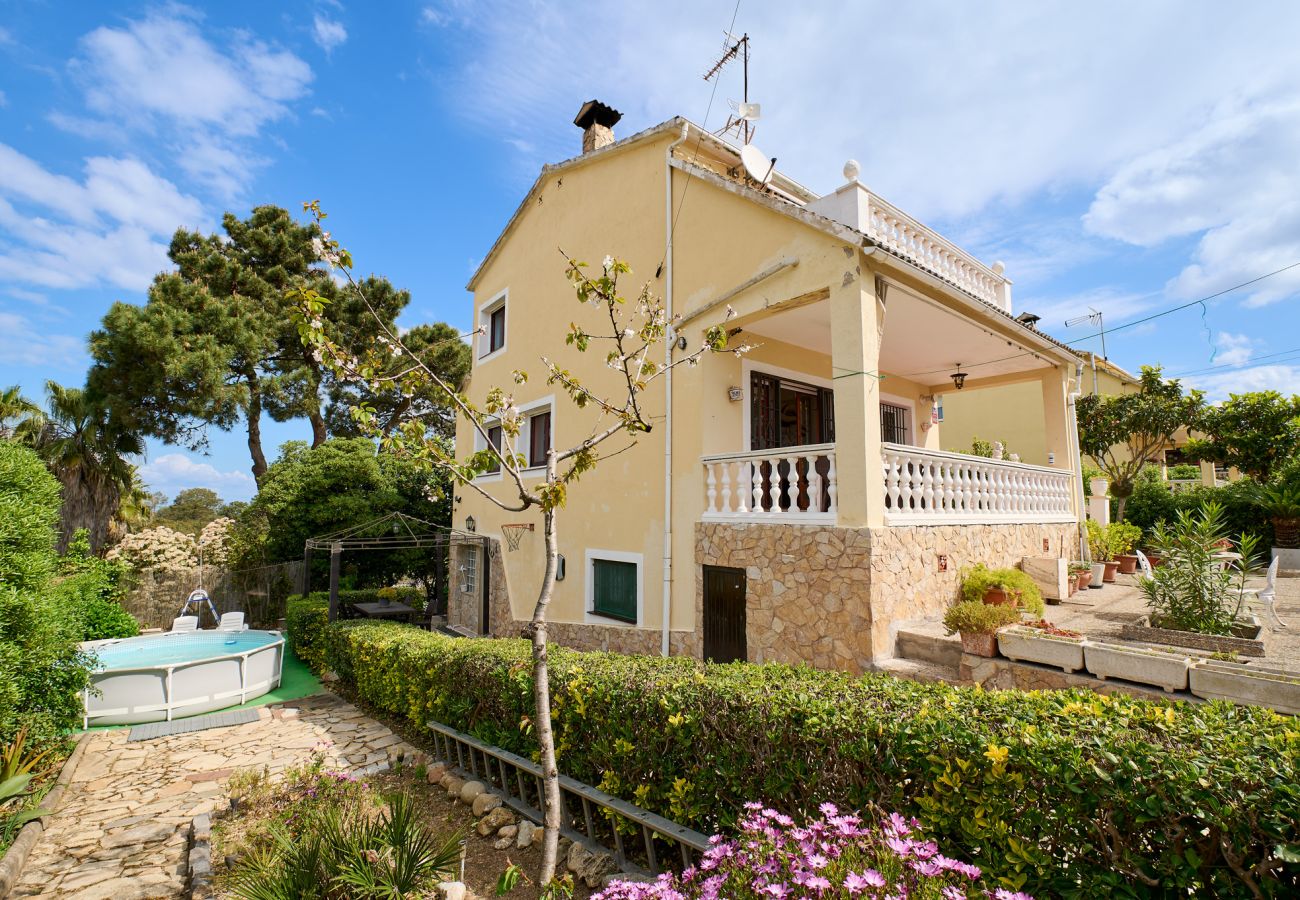 Villa en Lloret de Mar - 2JUL01 - Casa para 8 personas situada en una zona tranquila a tan solo 7 km de la playa de Lloret de Mar.