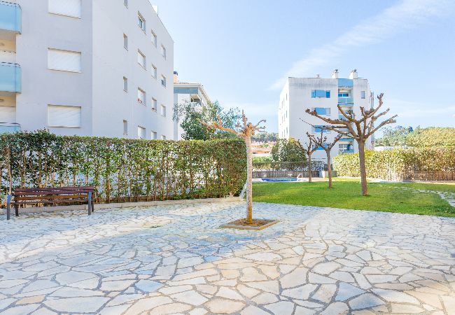 Apartamento en Lloret de Mar - 2KIS01- Acogedor apartamento para 4 personas con piscina situado cerca del centro y de la playa Apartamento en Lloret de Mar - 2KIS01- Acogedor apartamento para 4 personas con piscina situado cerca del centro y de la playa