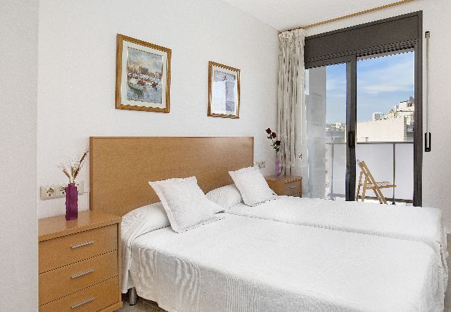 Apartamento en Lloret de Mar - 2KIS01- Acogedor apartamento para 4 personas con piscina situado cerca del centro y de la playa Apartamento en Lloret de Mar - 2KIS01- Acogedor apartamento para 4 personas con piscina situado cerca del centro y de la playa