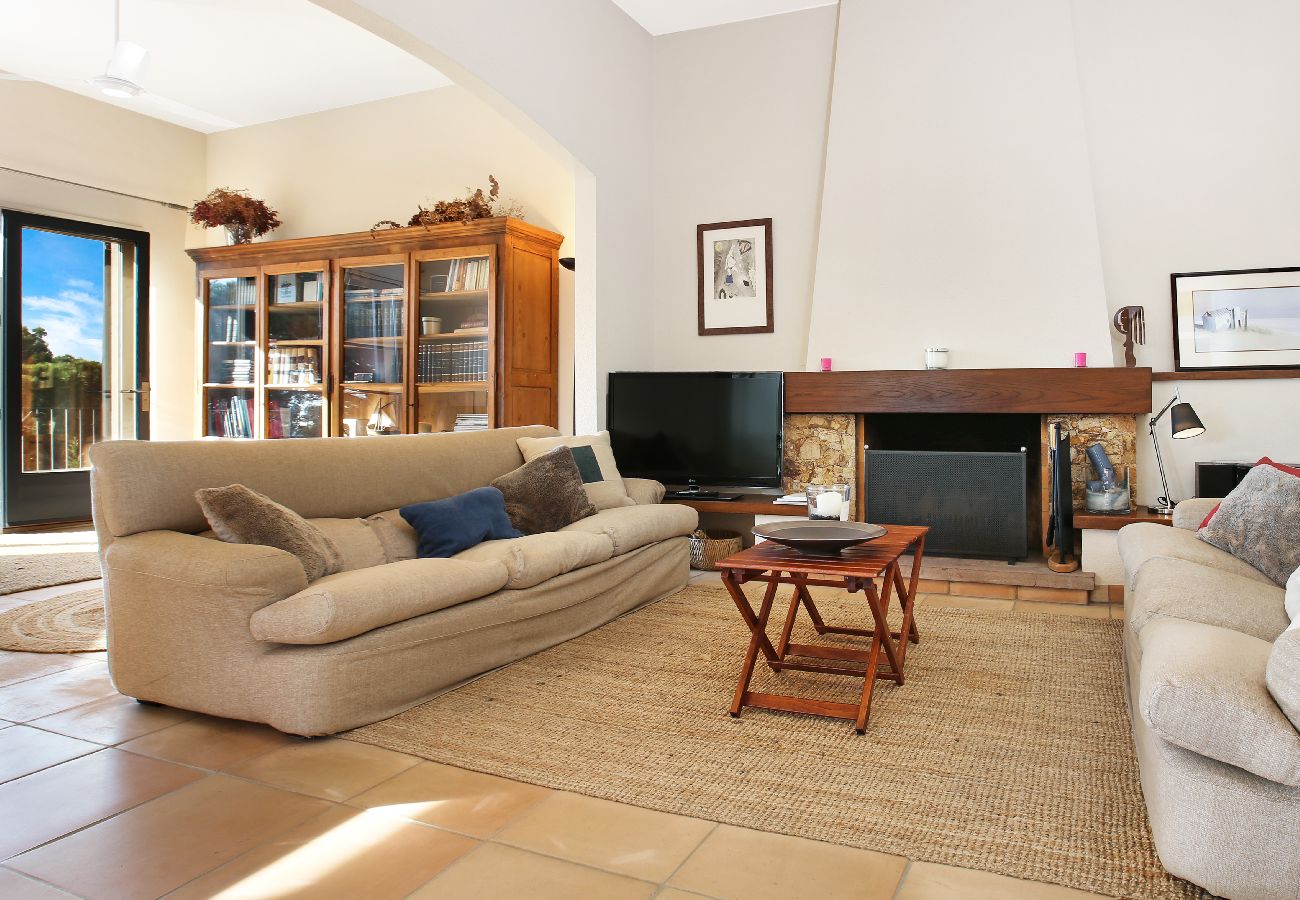 Villa en Llafranc - 1KRIS 01 - Magnífica casa situada en Llafranc, con piscina privada y capcidad para hasta 8 personas.