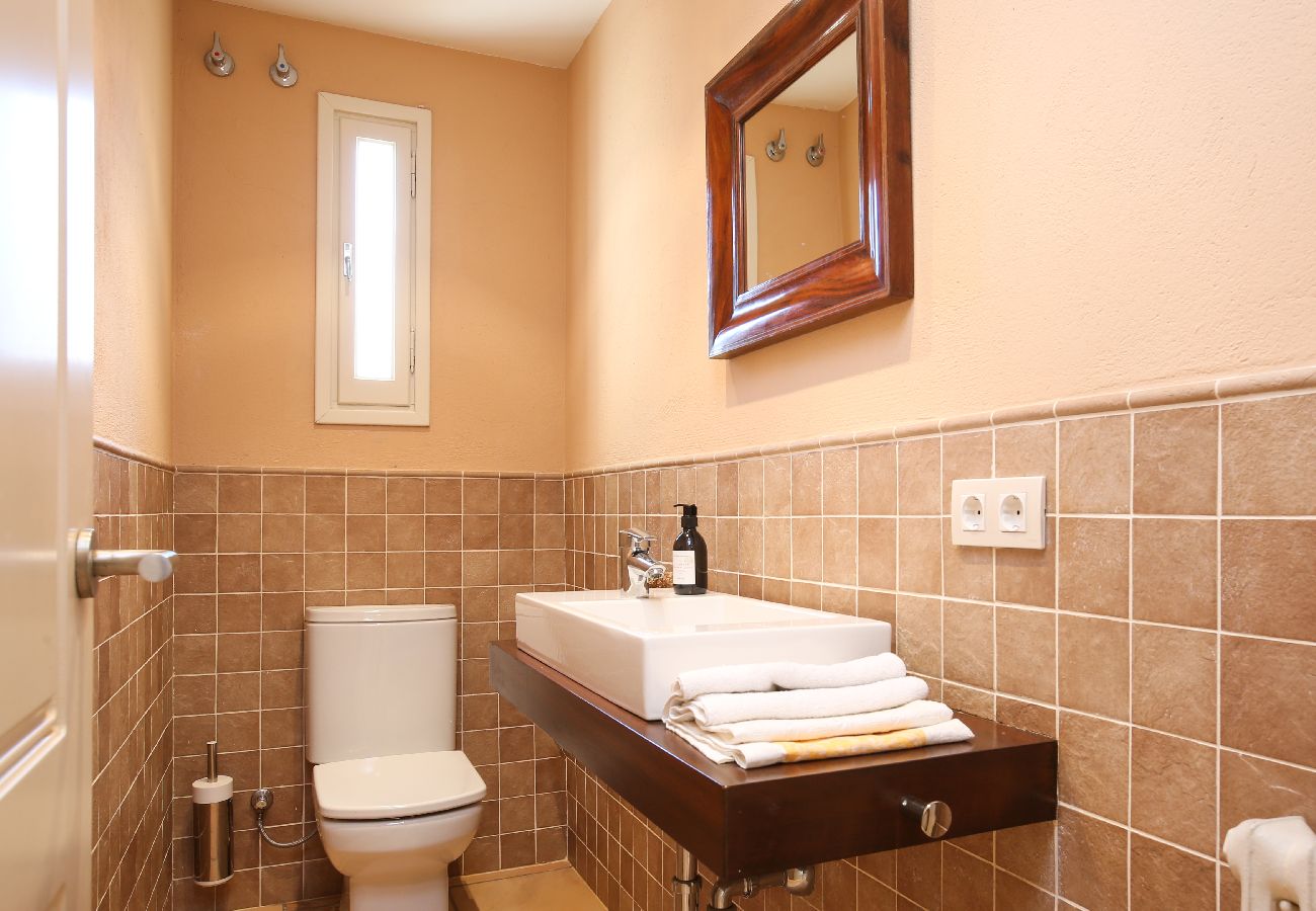 Villa en Llafranc - 1KRIS 01 - Magnífica casa situada en Llafranc, con piscina privada y capcidad para hasta 8 personas.