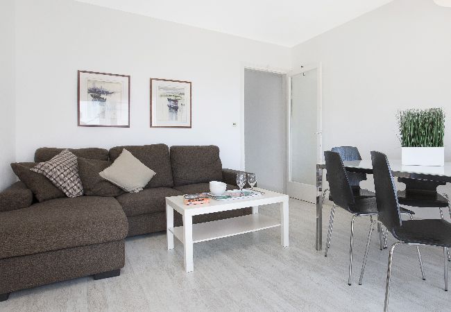 Apartamento en Llafranc - 1MARS 02 - Apartamento sencillo con 3 habitaciones situado en primera línea de mar de la playa de Llafranc