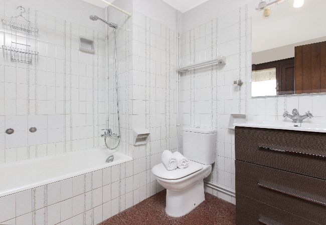 Villa en Blanes - 2MG01 - Casa para 6 personas con jardín y piscina privada situada cerca de la playa de Blanes  Villa en Blanes - 2MG01 - Casa para 6 personas con jardín y piscina privada situada cerca de la playa de Blanes
