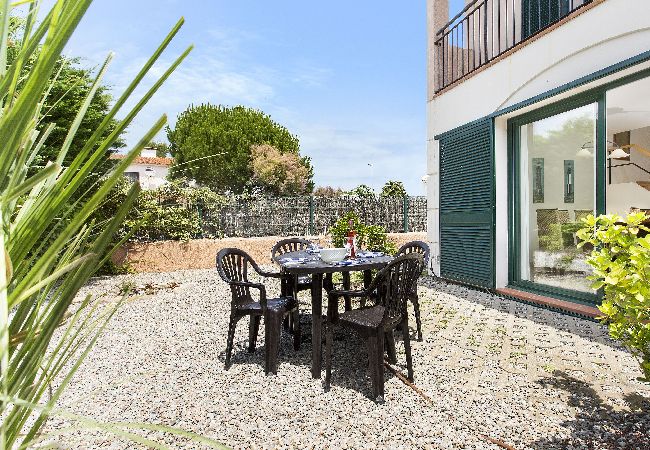 Villa en Torroella de Montgri - 1MP 44 - Casa adosada ubicada en un complejo residencial tranquilo con piscina y jardines comunitarios a 100m de la playa de Pals
