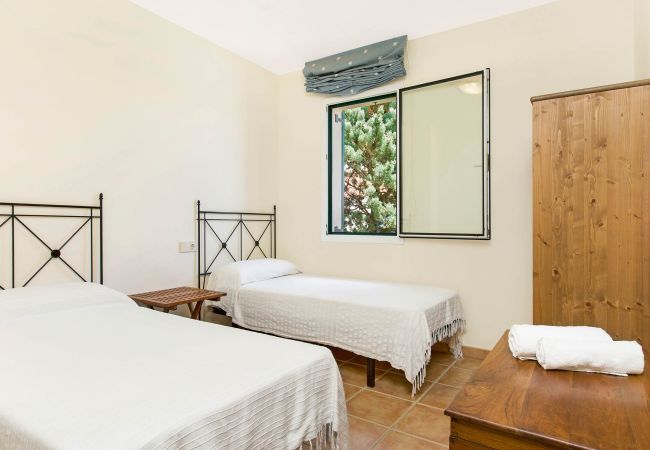 Villa en Torroella de Montgri - 1MP 44 - Casa adosada ubicada en un complejo residencial tranquilo con piscina y jardines comunitarios a 100m de la playa de Pals Villa en Torroella de Montgri - 1MP 44 - Casa adosada ubicada en un complejo residencial tranquilo con piscina y jardines comunitarios a 100m de la playa de Pals