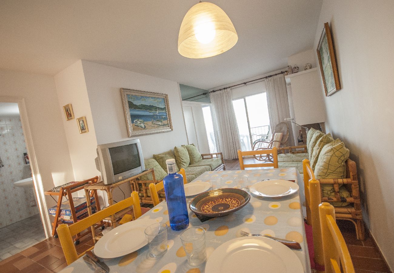 Apartamento en Pals - 1MED 17 - Apartamento sencillo situado en Pals playa, a primera línea del mar y a 100m del centro