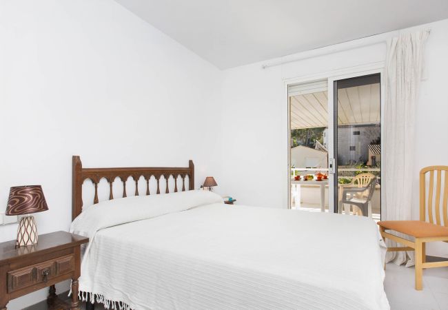 Apartamento en Pals - 1OP 01 - Apartamento ubicado en Pals, en un complejo residencial con piscina, a 400 m de la playa Apartamento en Pals - 1OP 01 - Apartamento ubicado en Pals, en un complejo residencial con piscina, a 400 m de la playa