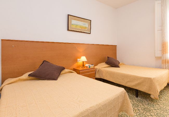 Villa en Llafranc - 1PER 01 - Pequeña y acogedora casa de estilo tradicional situada a tan sólo 50m  de la playa de Llafranc Villa en Llafranc - 1PER 01 - Pequeña y acogedora casa de estilo tradicional situada a tan sólo 50m  de la playa de Llafranc