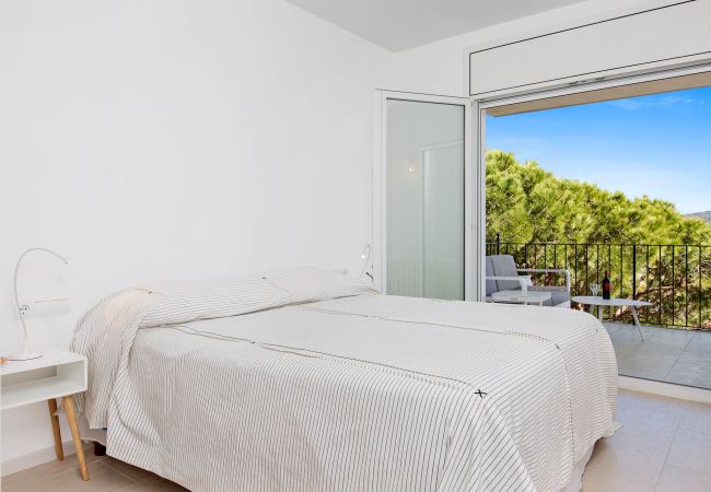 Apartamento en Calella de Palafrugell - 1PUIGA 02 - Acogedor apartamento  con terraza y magnificas vistas al mar situado a pocos minutos caminando de la de la playa de Calella de Palafrugell Apartamento en Calella de Palafrugell - 1PUIGA 02 - Acogedor apartamento  con terraza y magnificas vistas al mar situado a pocos minutos caminando de la de la playa de Calella de Palafrugell