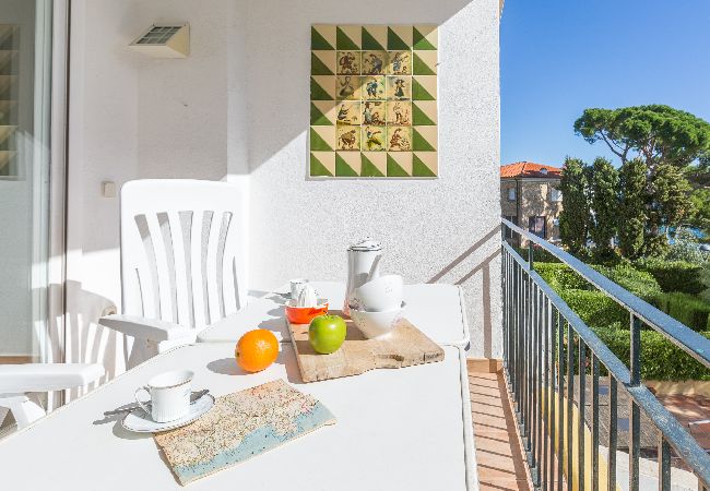 Apartamento en Calella de Palafrugell - 1ROCM 1D - Apartamento para 5 personas con terraza a solo 150m de la playa de Calella de Palafrugell Apartamento en Calella de Palafrugell - 1ROCM 1D - Apartamento para 5 personas con terraza a solo 150m de la playa de Calella de Palafrugell