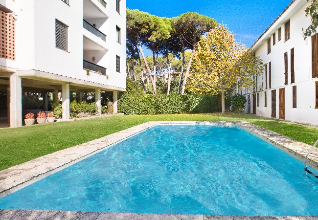 Villa en Llafranc - 1ROS 01 - Casa de 150 m2 con piscina comunitaria y parking muy cerca de la playa de Llafranc.