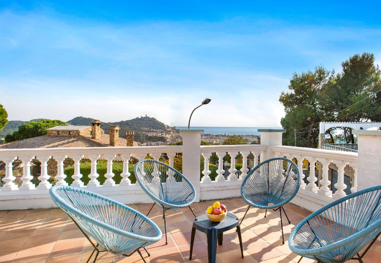 Villa en Blanes - 2ROSAS1  - Preciosa casa  de 4 habitaciones con piscina privada y espectaculares vistas al mar situada cerca de la playa de Blanes