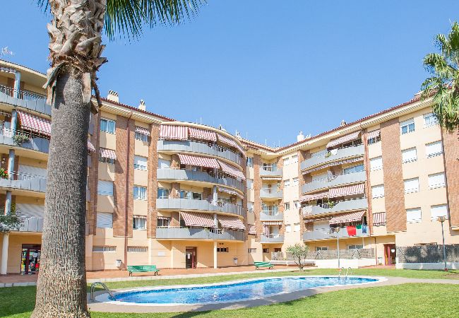 Apartamento en Lloret de Mar - 2ROS01 -Acogedor apartamento de 3 habitaciones con piscina situado cerca de la playa de Fenals (Lloret de Mar) Apartamento en Lloret de Mar - 2ROS01 -Acogedor apartamento de 3 habitaciones con piscina situado cerca de la playa de Fenals (Lloret de Mar)
