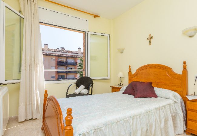 Apartamento en Lloret de Mar - 2ROS01 -Acogedor apartamento de 3 habitaciones con piscina situado cerca de la playa de Fenals (Lloret de Mar) Apartamento en Lloret de Mar - 2ROS01 -Acogedor apartamento de 3 habitaciones con piscina situado cerca de la playa de Fenals (Lloret de Mar)