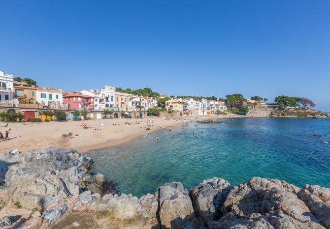 Apartamento en Calella de Palafrugell - 1ROT 02 - Acogedor apartamento de estilo moderno a pocos minutos caminando de la tranquila playa de Calella de Palafrugell Apartamento en Calella de Palafrugell - 1ROT 02 - Acogedor apartamento de estilo moderno a pocos minutos caminando de la tranquila playa de Calella de Palafrugell