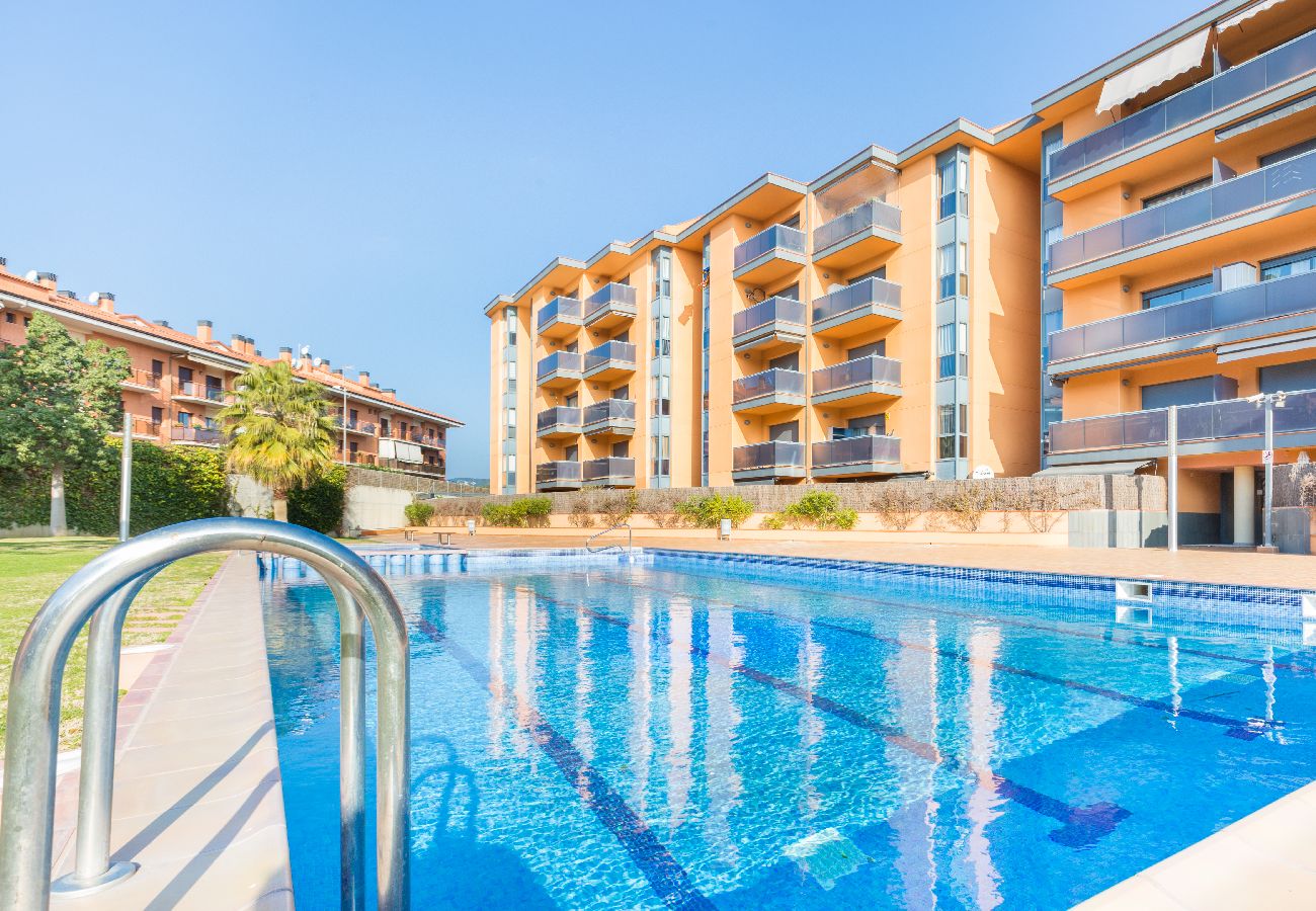 Apartamento en Lloret de Mar - 2STACRIS - Acogedor apartamento para 4 personas con terraza situado en Lloret de Mar (Fenals), cerca de la playa y del centro