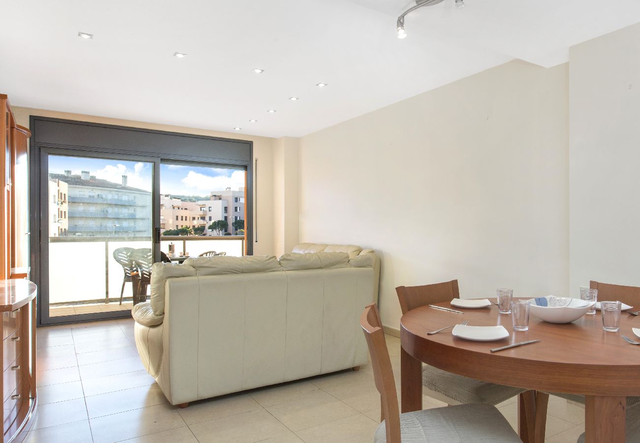 Apartamento en Lloret de Mar - 2STACRIS - Acogedor apartamento para 4 personas con terraza situado en Lloret de Mar (Fenals), cerca de la playa y del centro