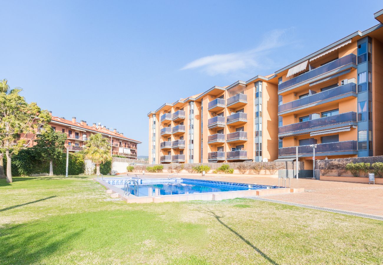 Apartamento en Lloret de Mar - 2STACRIS - Acogedor apartamento para 4 personas con terraza situado en Lloret de Mar (Fenals), cerca de la playa y del centro