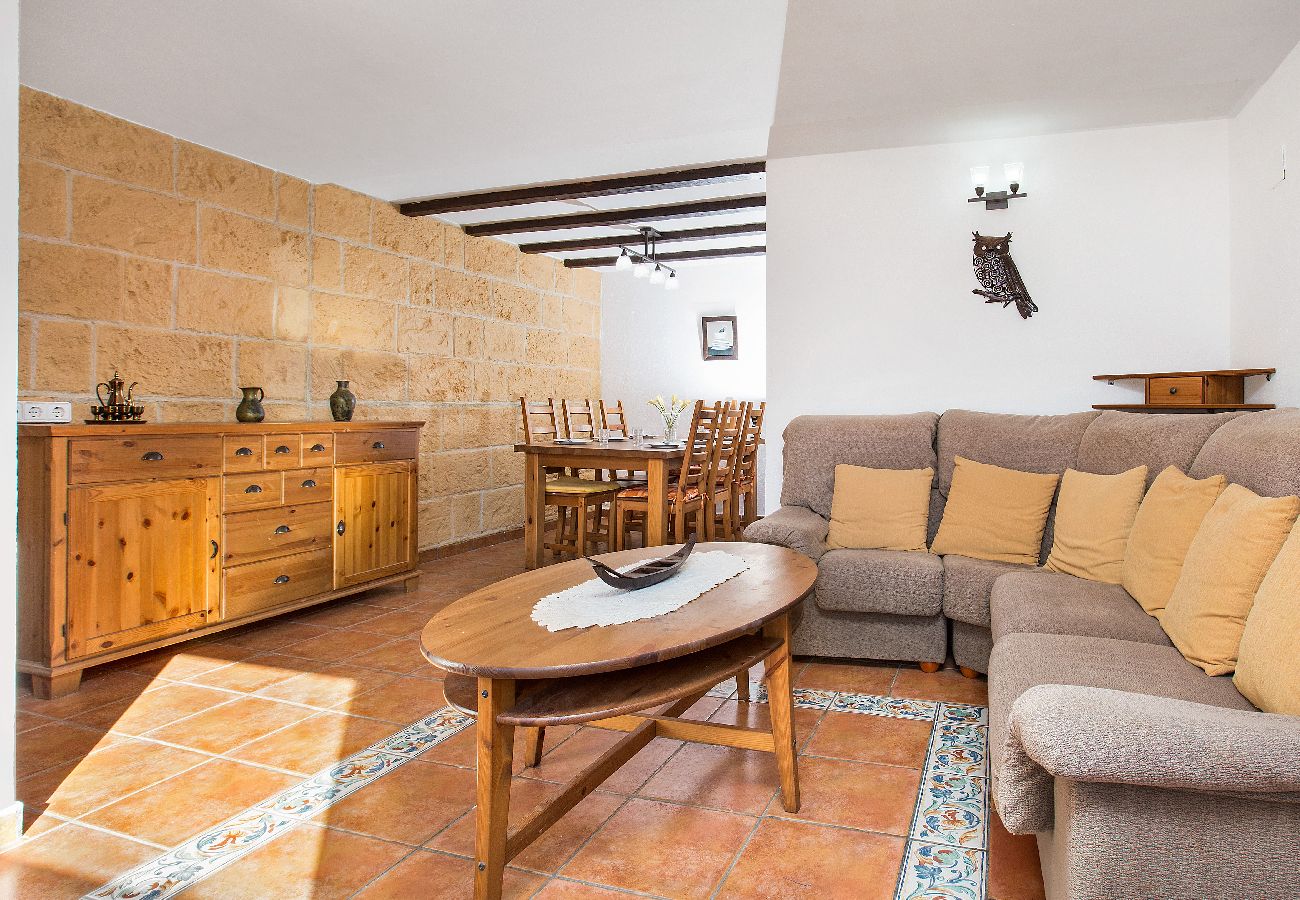 Villa en Lloret de Mar - 2SOPH01 - Acogedora casa con piscina privada para 8 personas situada en una zona residencial muy tranquila.